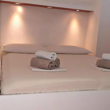 Apartments Villa Bonaca Baška Voda Kamer foto