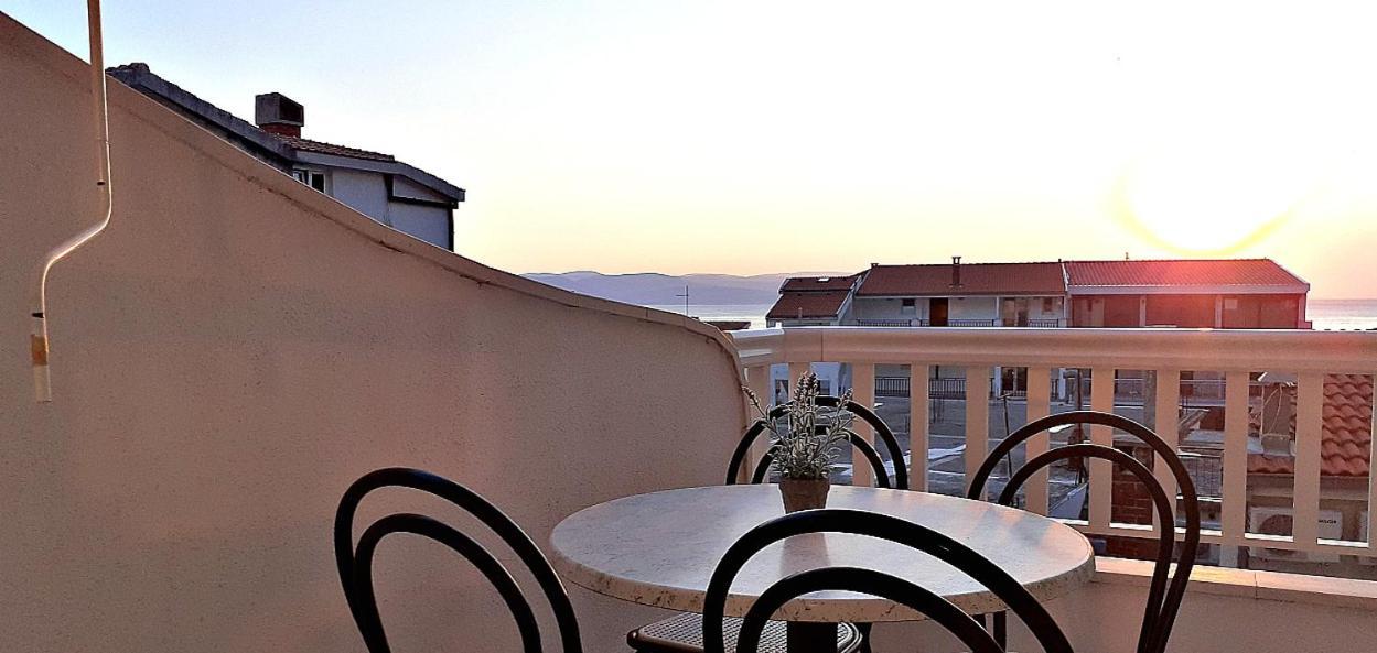 Apartments Villa Bonaca Baška Voda Kamer foto