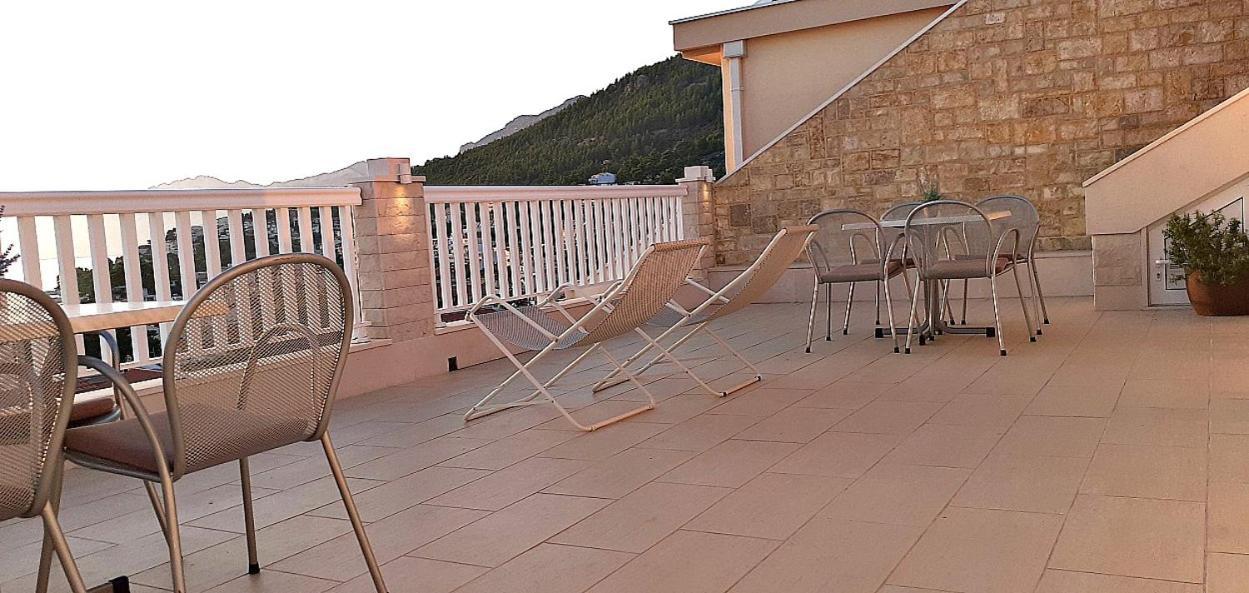 Apartments Villa Bonaca Baška Voda Kamer foto