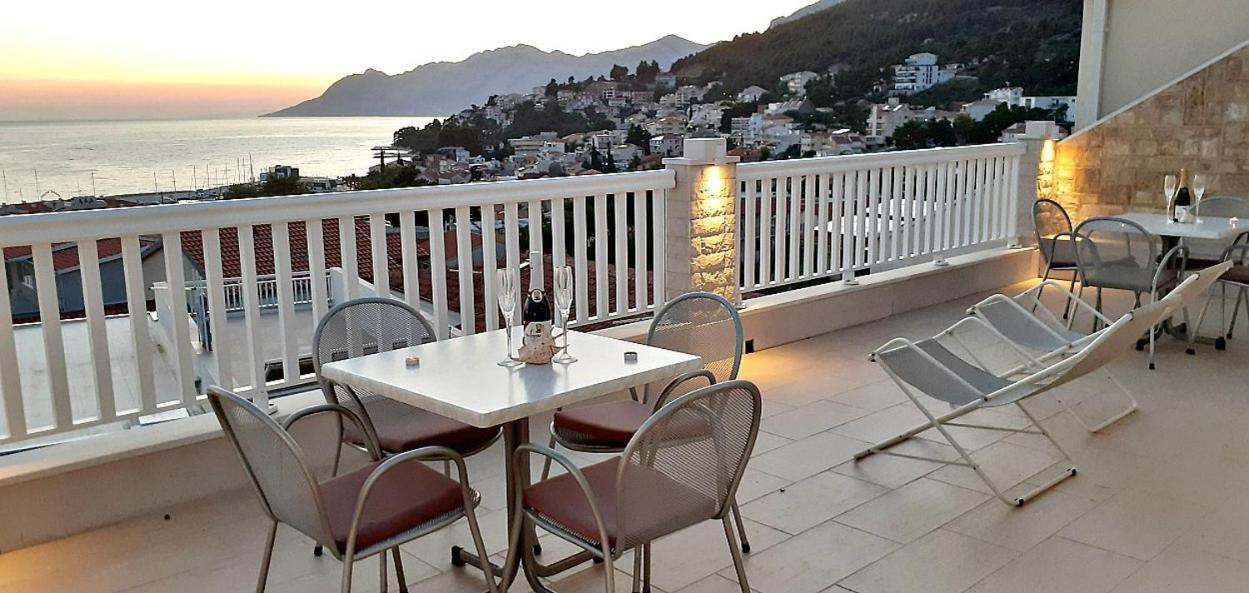 Apartments Villa Bonaca Baška Voda Buitenkant foto