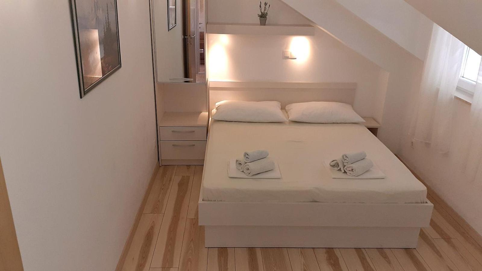 Apartments Villa Bonaca Baška Voda Kamer foto